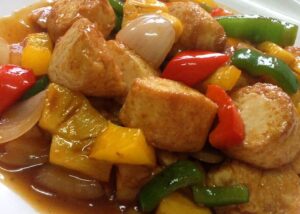 73) Phad Phak Prieuw Whaan (met tofu)